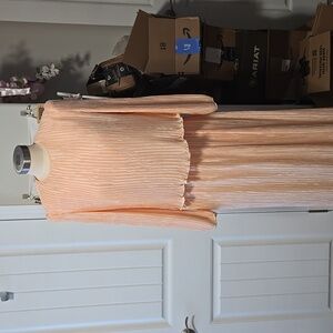 Light pink/peach vintage top & skirt - Used